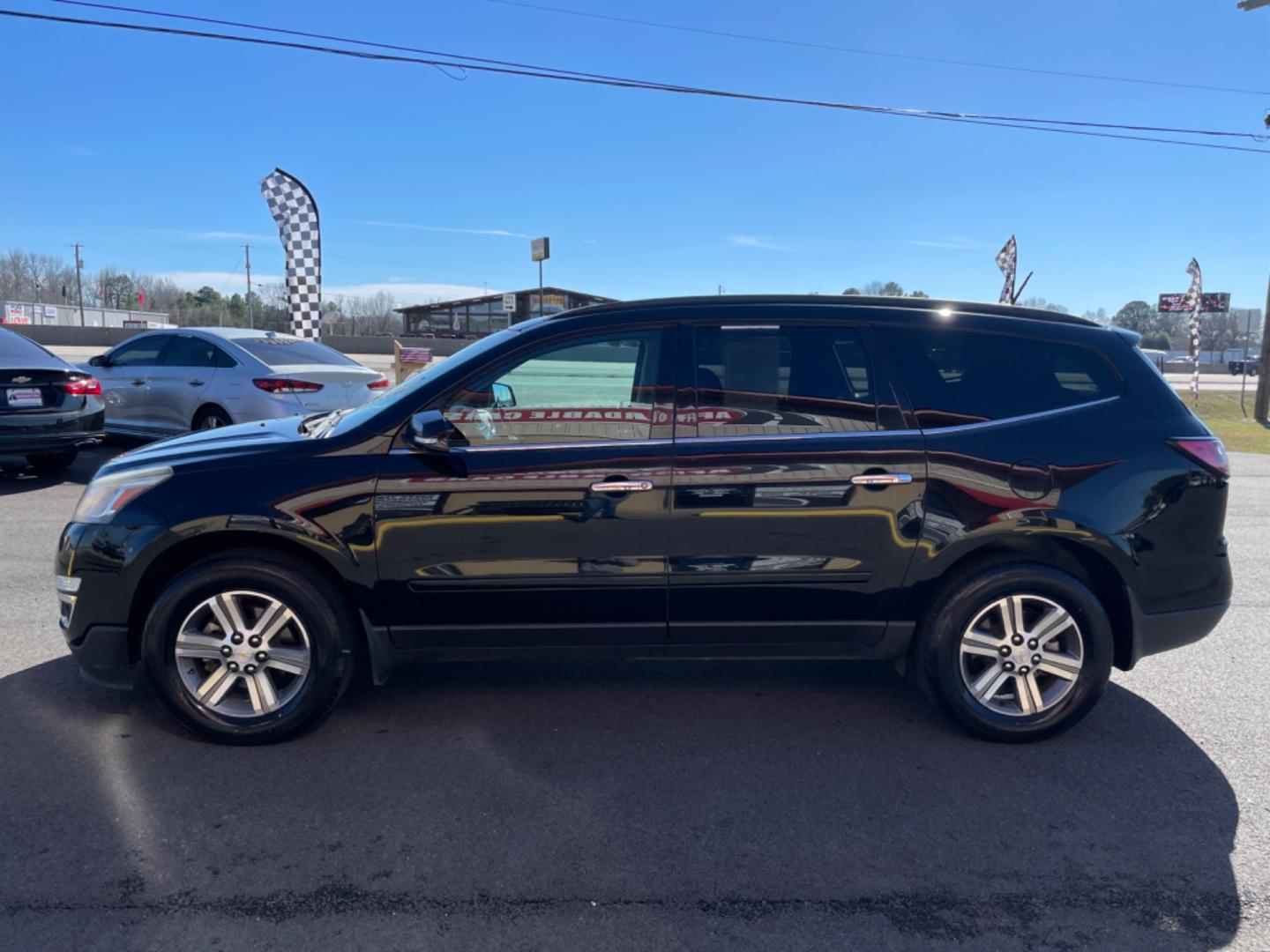 2017 Black Chevrolet Traverse (1GNKRGKD0HJ) with an V6, 3.6 Liter engine, Automatic, 6-Spd transmission, located at 8008 Warden Rd, Sherwood, AR, 72120, (501) 801-6100, 34.830078, -92.186684 - Photo#4